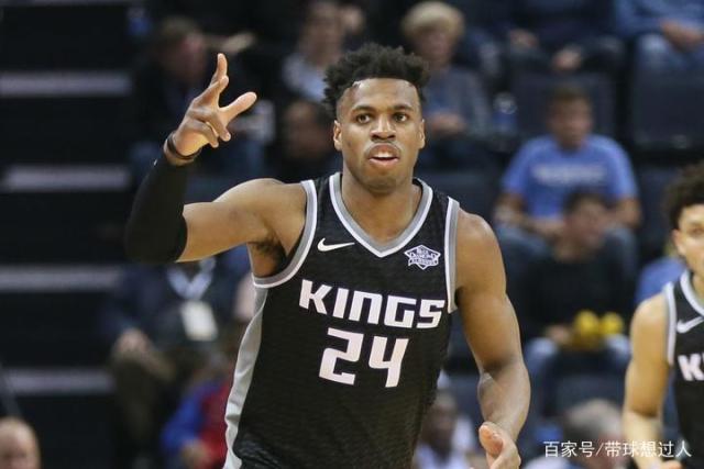 库里缺阵戴维斯12+10 勇士大胜活塞豪取4连胜